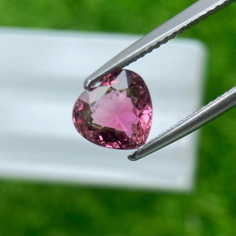 Tourmaline - 1.54 Cts | Pink  | Heart Portuguese cut | Congo | Gem Collector